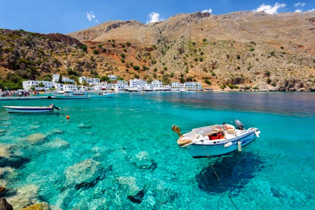 Sailing the Diverse Coasts of Crete: A Blend of Culture, Beaches, and Outdoor Adventure